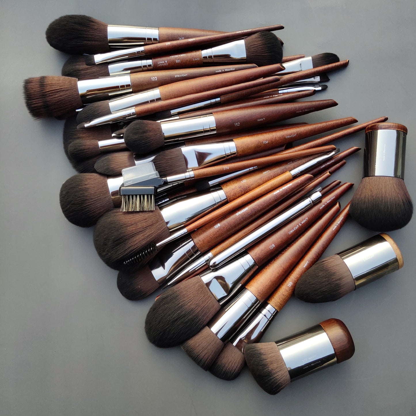 Wooden Handle Makeup Brush Set – Natural Series, Includes 124 Powder Brush, 112 Foundation Brush, Blush & Eyeshadow Brushes, Complete Face & Eye Kit